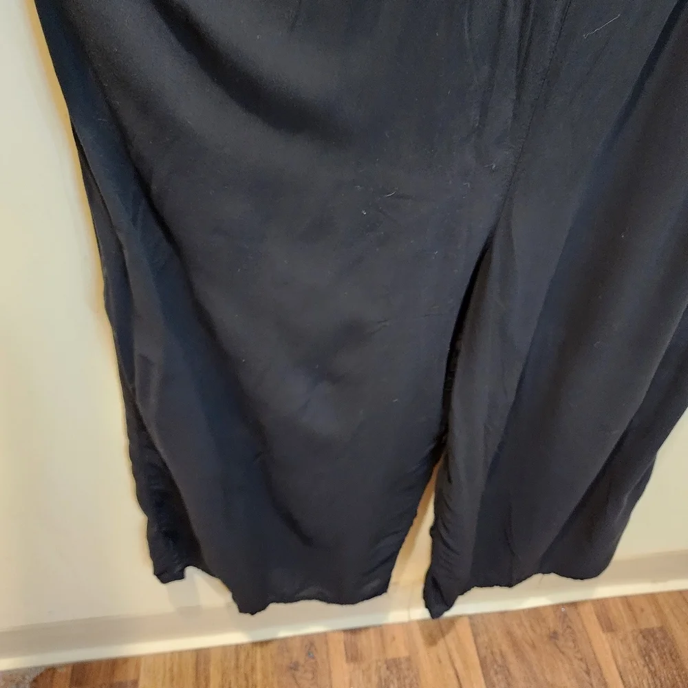Urban Outfitters elegant black